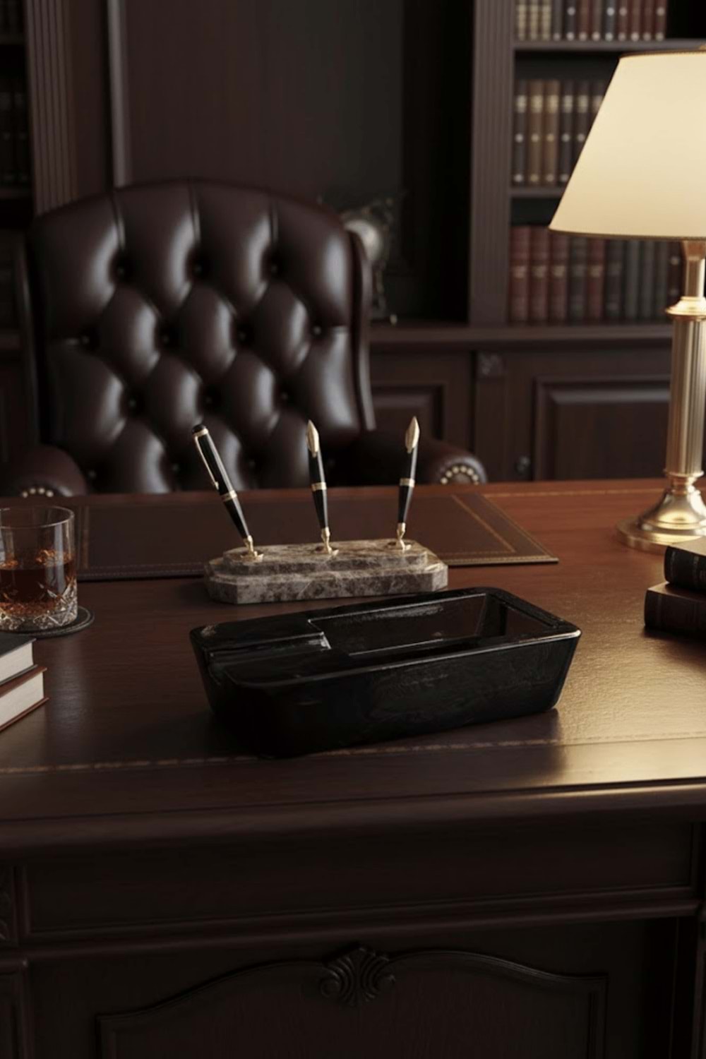 El Yapımı Cam Kabartma Detaylı Füme Puro Küllük - Ağır Cam Tasarım