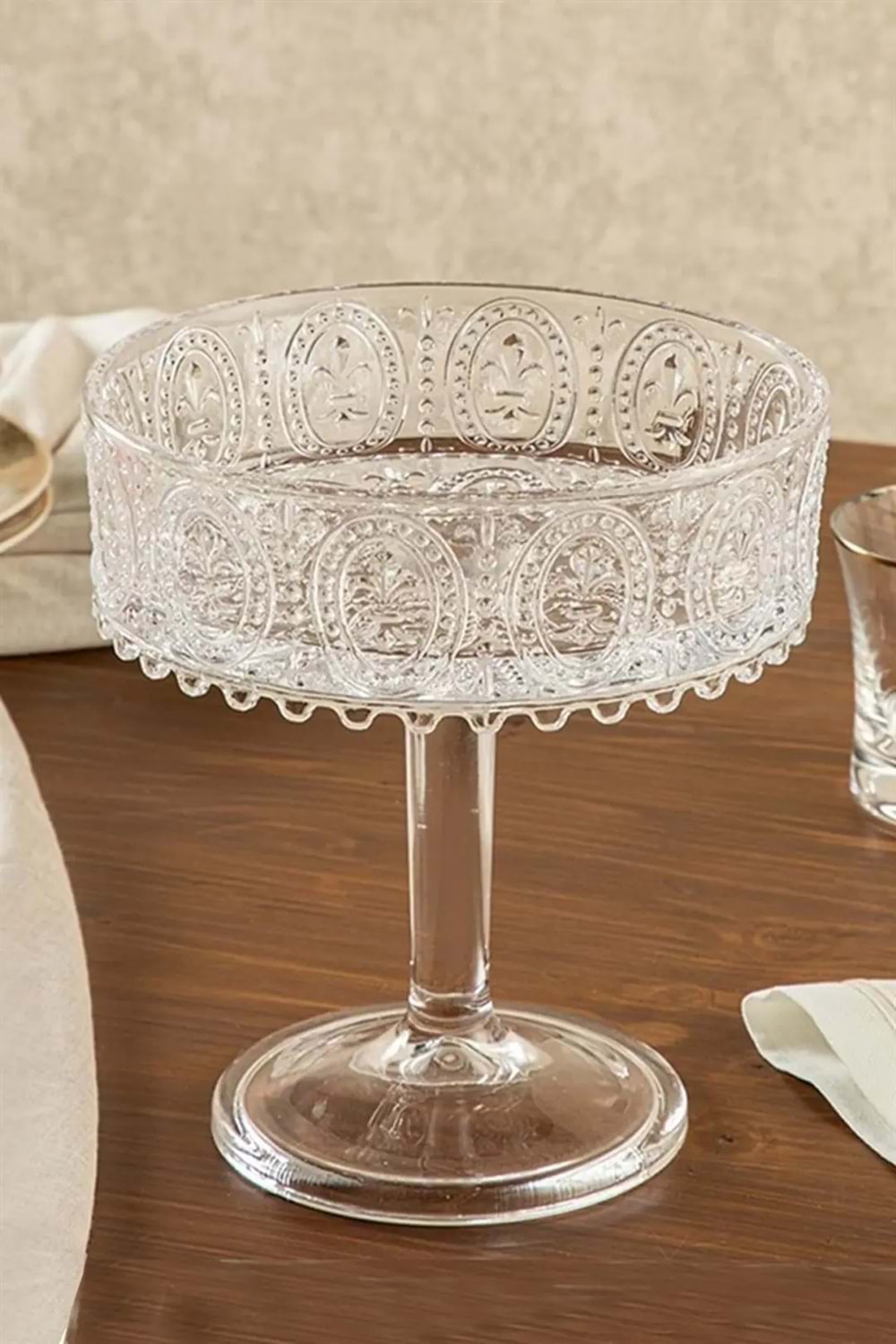 Şeffaf Cam El Yapımı Yuvarlak Ayaklı Sunum Kasesı Sunumluk 19x25 Cm