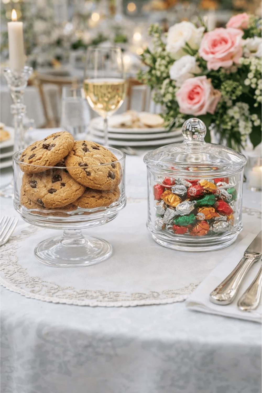 2 Katlı El Yapımı Ayaklı Kapaklı Şeffaf Cam Kurabiyelik Kase – Drajelik, Kek ve Tatlı Sunumluk