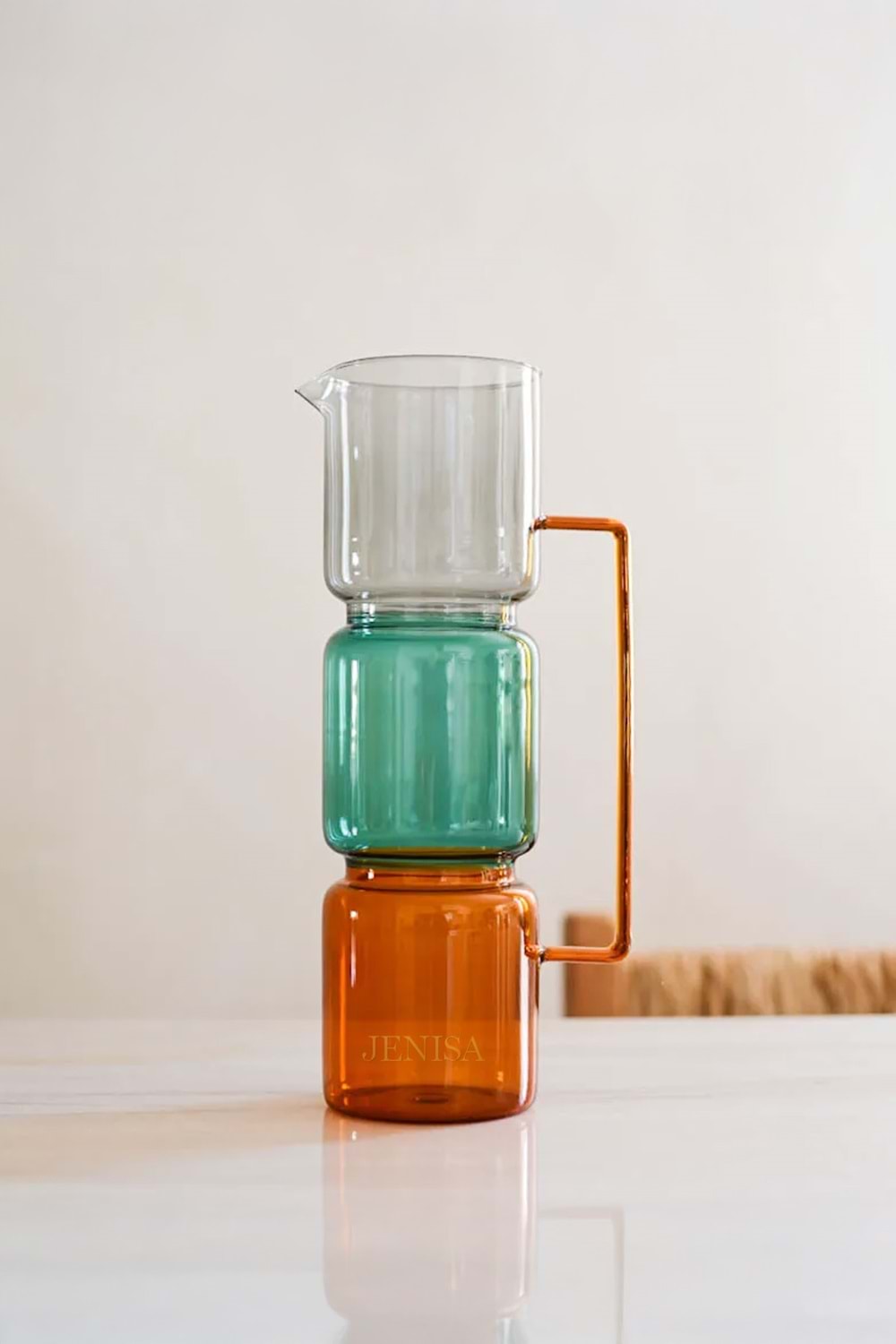 Renkli Katmanlı Cam Sürahi – Modern Tasarım, 1.6 Litre Kapasiteli