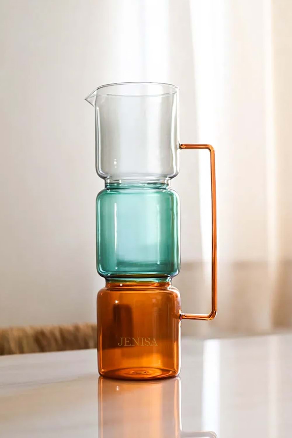 Renkli Katmanlı Cam Sürahi – Modern Tasarım, 1.6 Litre Kapasiteli
