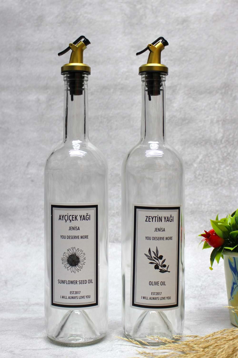 Dibi Çukur Şeffaf Cam Şişe 2'li Altın Akıtıcılı 750 ml Zeytinyağı Sıvıyağ Şişesi Yağdanlık Yağlık