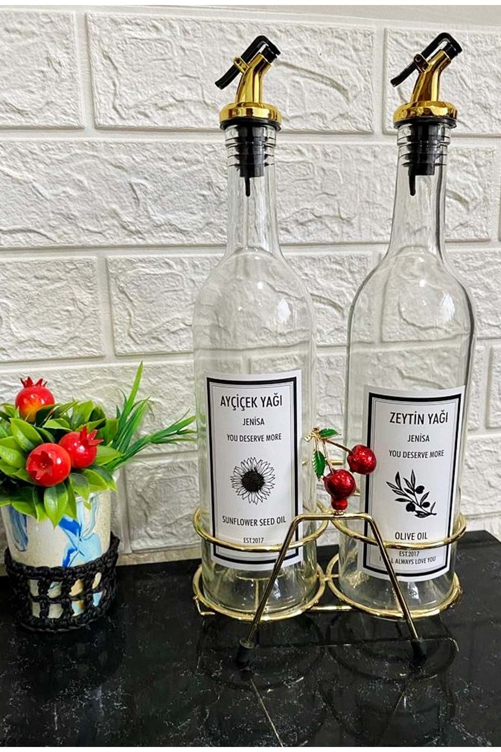 Altın Standlı Kiraz Figürlü 750Ml Şeffaf Şişe Altın Akıtıcılı Etiketli Yağlık Yağdanlık