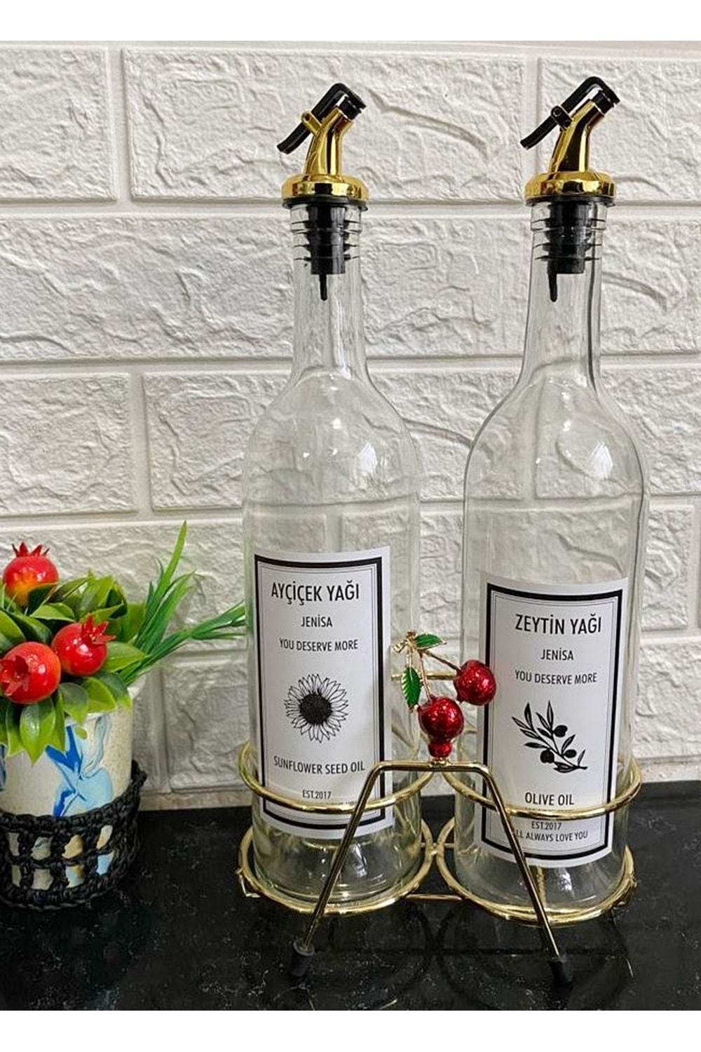 Altın Standlı Kiraz Figürlü 750Ml Şeffaf Şişe Altın Akıtıcılı Etiketli Yağlık Yağdanlık