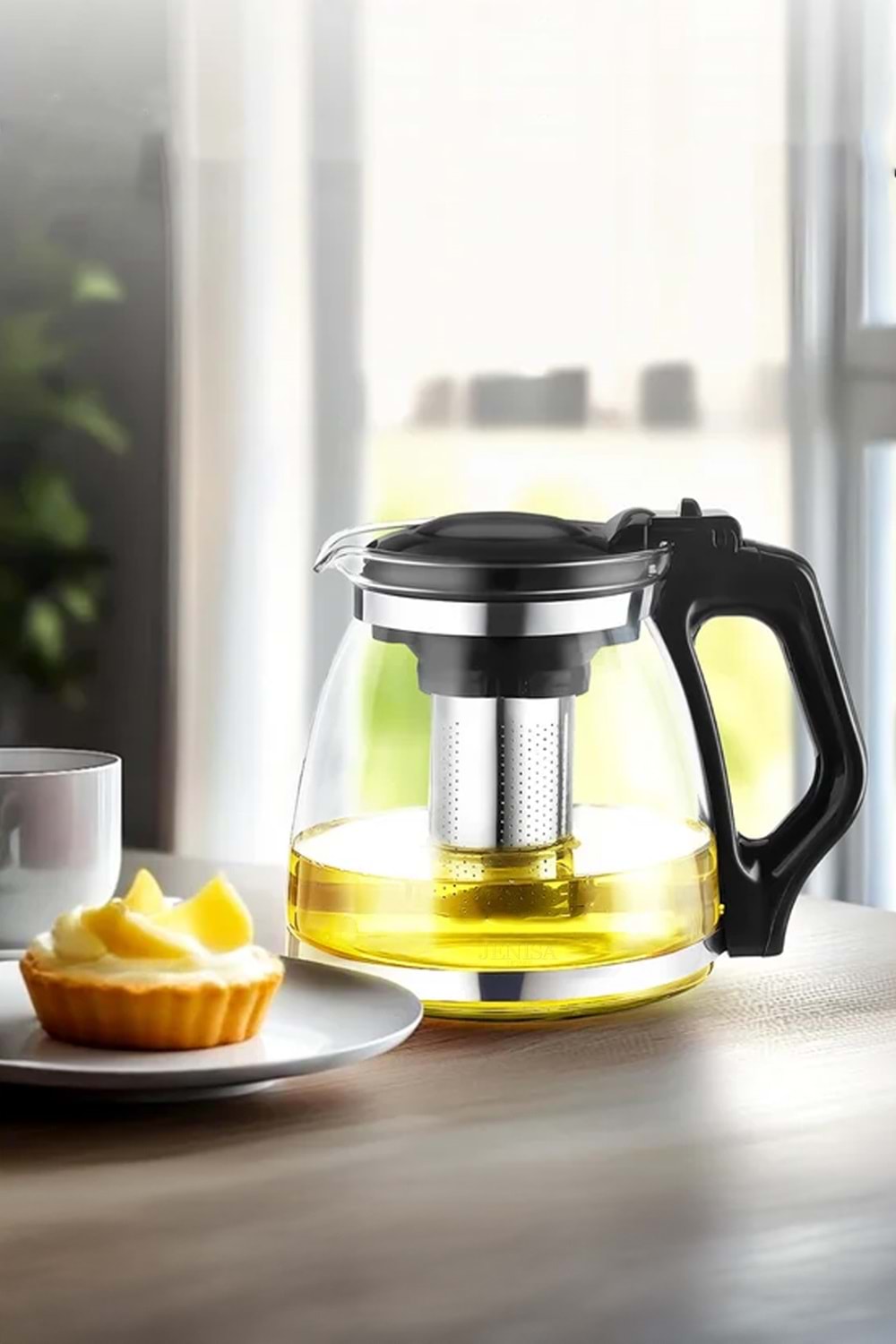 Isıya Dayanıklı Büyük Cam Demlik – 1700 ml Kapasiteli, Çelik Süzgeçli ve Kapaklı Tasarım