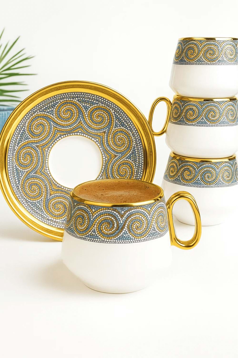 Zeugma Desenli Altın Yaldızlı 6 Kişilik Türk Kahve Fincan Takımı – 12 Parça Şık Sunum Seti