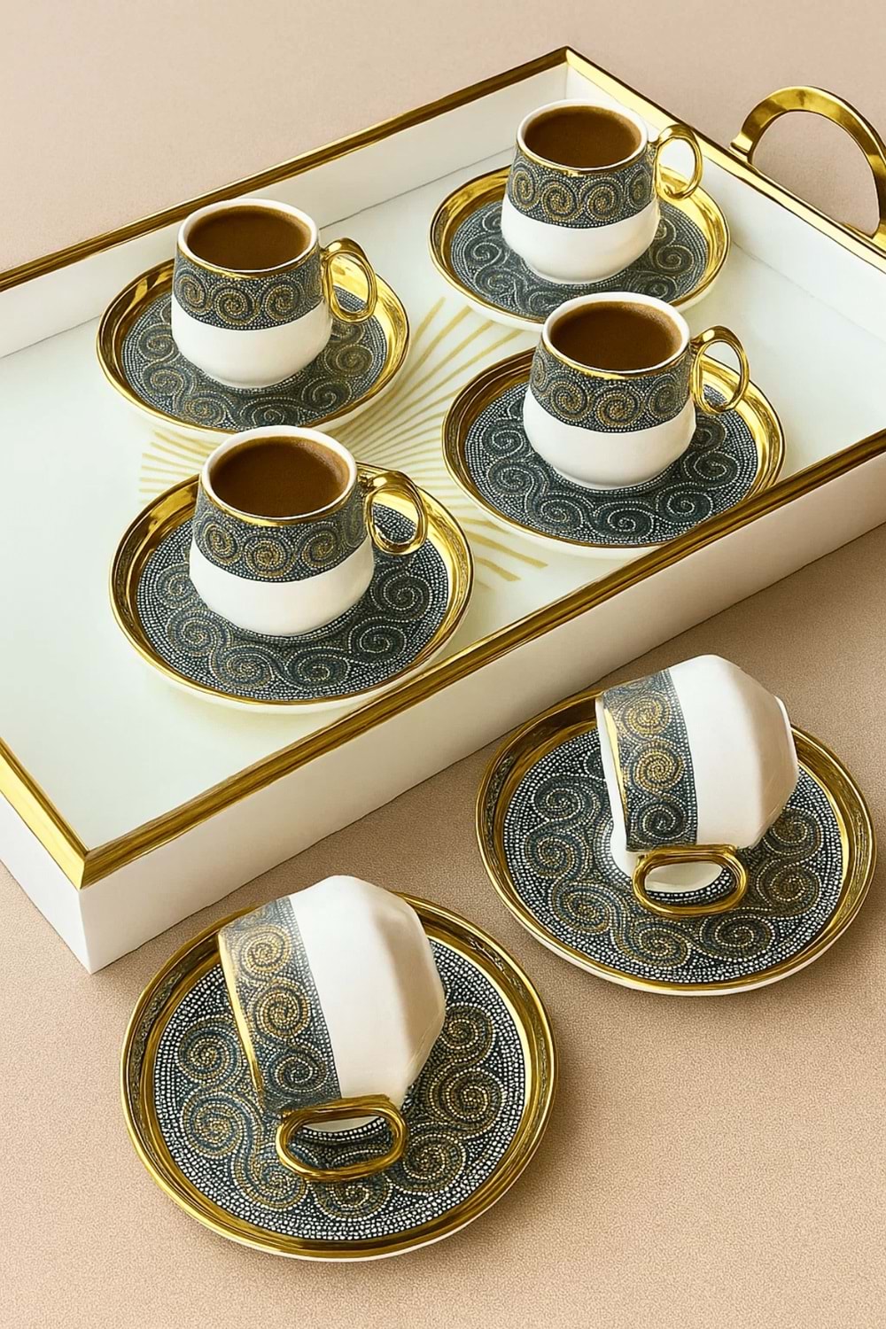 Zeugma Desenli Altın Yaldızlı 6 Kişilik Türk Kahve Fincan Takımı – 12 Parça Şık Sunum Seti
