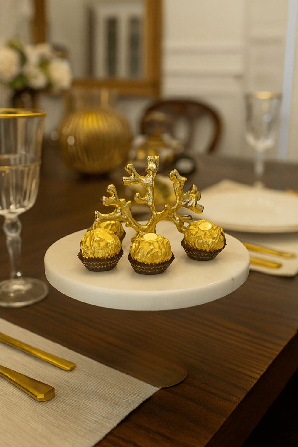 Altın Mercan Dekorlu Mermer Lokumluk – İkram, Tatlı & Drajelik Sunum Tabağı