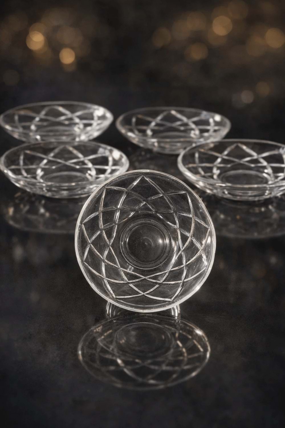 6’lı Elmas Desen Çay Tabağı – Kristal Kesme Şeffaf Cam Sunumluk