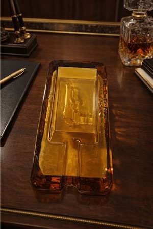 El Yapımı Cam Kabartma Detaylı Amber Puro Küllük – Ağır Cam Tasarım Küllük