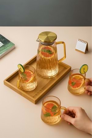 1800 ml Büyük Kapasiteli Cam Sürahi – Altın Kapaklı Isıya Dayanıklı Lüks Sürahi