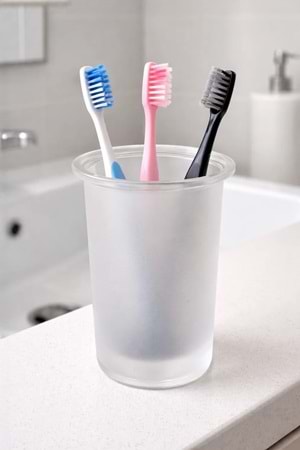 Buzlu Cam Diş Fırçalık – Şık ve Modern Banyo Düzenleyici Organizeri