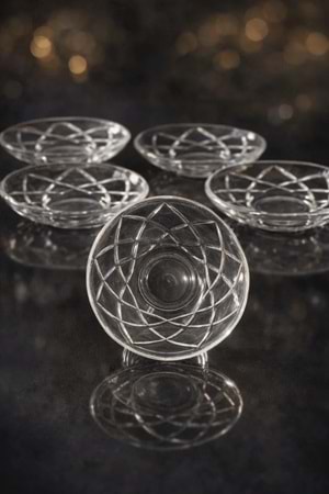 6’lı Elmas Desen Çay Tabağı – Kristal Kesme Şeffaf Cam Sunumluk