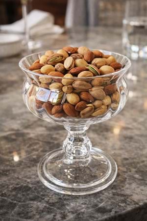 Ayaklı Şeffaf Cam Şekerlik & Lokumluk – Çikolata, Draje ve Şeker Sunum Kasesi