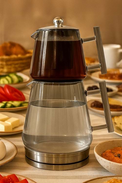İndüksiyon Tabanlı Metal Süzgeçli Füme Cam Çaydanlık Takımı – Borosilikat Cam Demlikli 1550 ML