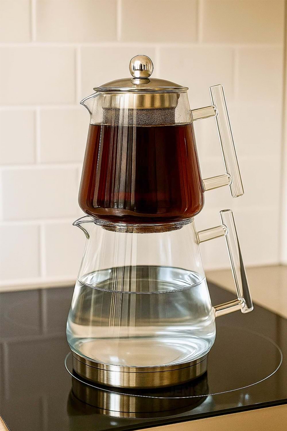 Clarity İndüksiyon Tabanlı Borosilikat Cam Çaydanlık Takımı – 1550 ml Metal Süzgeçli Demlik