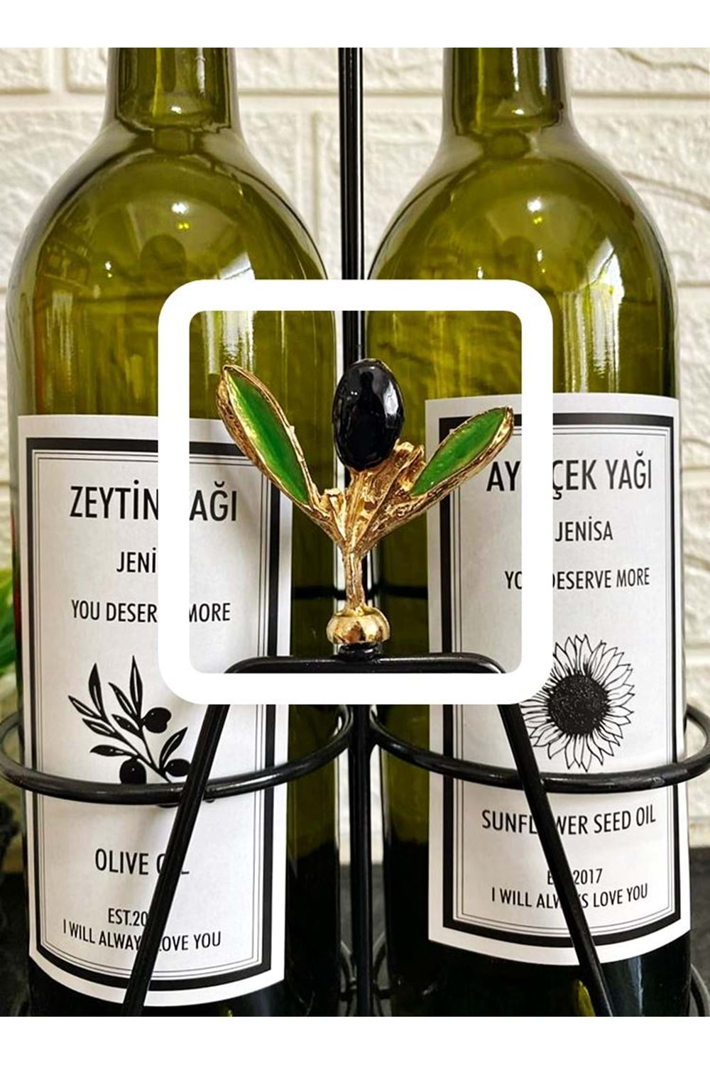 Zeytin Yaprağı Figürlü Vidalı Siyah Stand Yeşil 750 Ml Şişe Akıtıcılı Etiketli Yağlık Yağdanlık