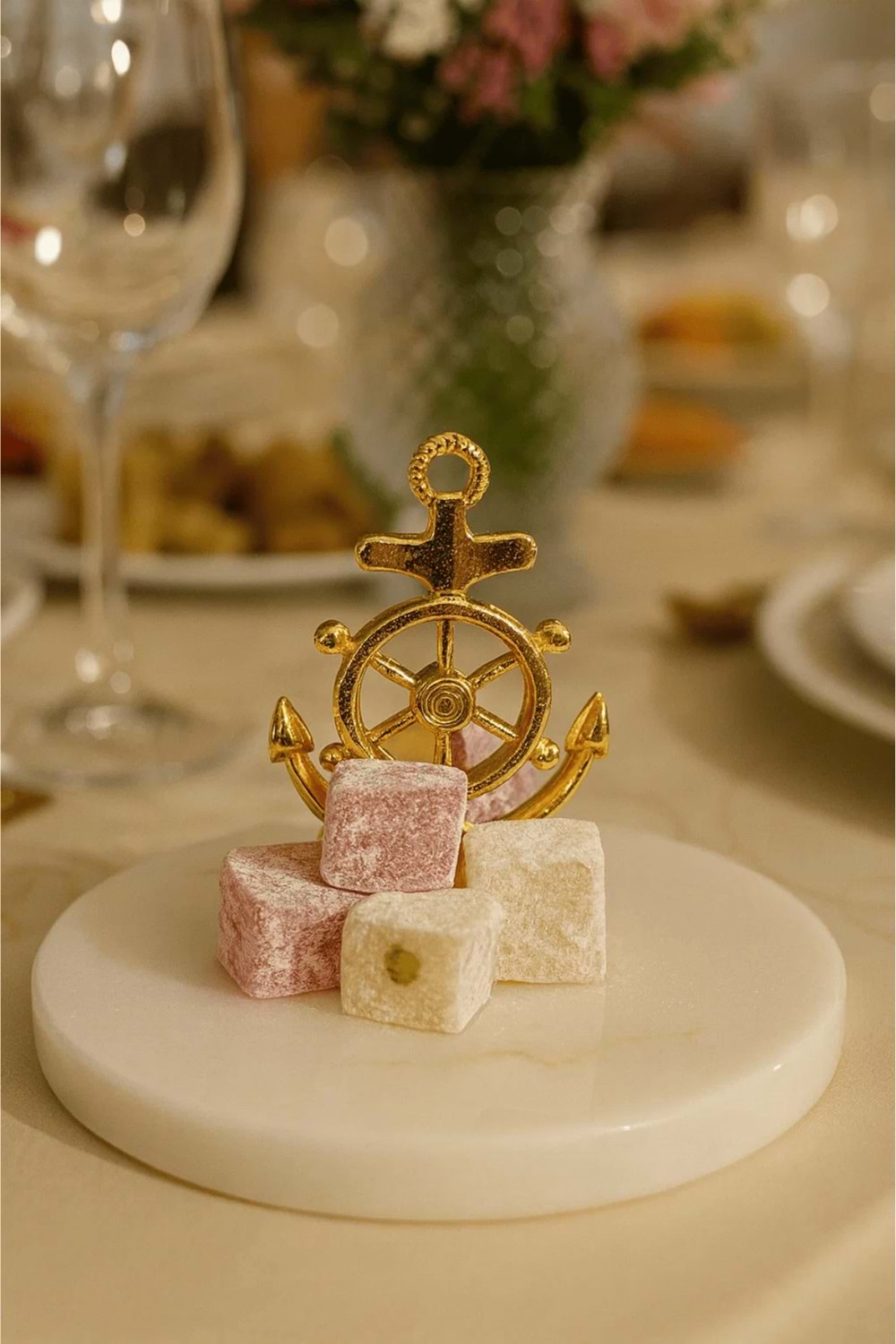 Altın Gemici Çapası Dekorlu Mermer Lokumluk – İkram, Tatlı & Drajelik Sunum Tabağı