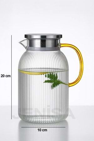1500 ml Borosilikat Cam Çizgili Sürahi – Süzgeçli Metal Kapaklı, Isıya Dayanıklı Şık Tasarım
